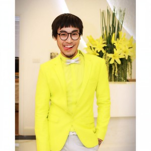 ดาวน์โหลดและฟังเพลง Yêu Là Yêu พร้อมเนื้อเพลงจาก Đinh Huy