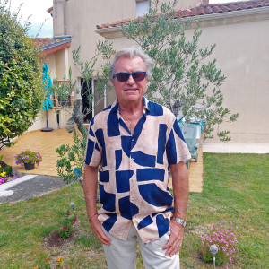 ดาวน์โหลดและฟังเพลง Sans Contact พร้อมเนื้อเพลงจาก MARIO ZITO CALOGERO