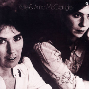 ดาวน์โหลดและฟังเพลง Swimming Song พร้อมเนื้อเพลงจาก Kate & Anna McGarrigle