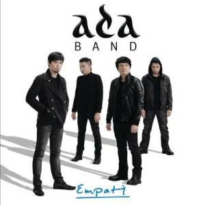 ดาวน์โหลดและฟังเพลง Menjadi Yang Terakhir พร้อมเนื้อเพลงจาก Ada Band