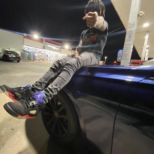 ดาวน์โหลดและฟังเพลง BIGFOOT (Explicit) พร้อมเนื้อเพลงจาก LuhNas