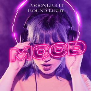 Dengarkan lagu Mood nyanyian Moonlight dengan lirik