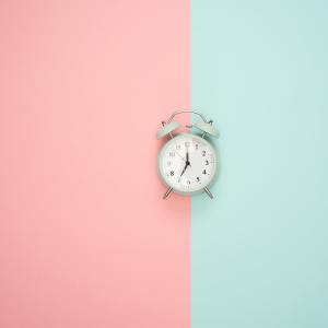 Dengarkan 我还是 lagu dari 渲冉 dengan lirik