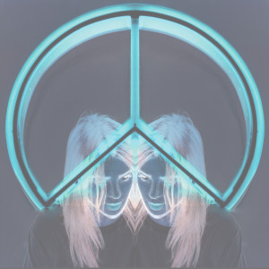 收聽Alison Wonderland的Peace (Acoustic)歌詞歌曲