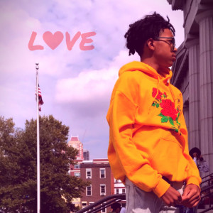 Listen to L O V E song with lyrics from Siq