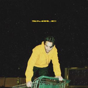 ดาวน์โหลดและฟังเพลง Smile พร้อมเนื้อเพลงจาก SXMSON