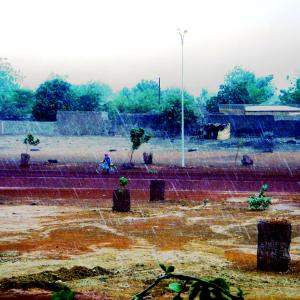 ดาวน์โหลดและฟังเพลง Meaningful Rain พร้อมเนื้อเพลงจาก Sound of ATEM