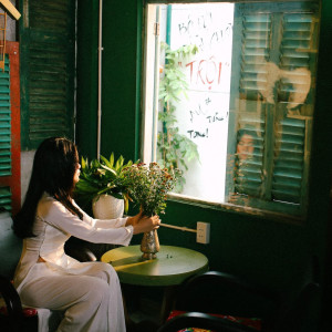 收听Linh Cáo的Bờ Mộng Mị歌词歌曲