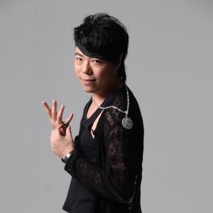 收聽王賀賀的離開歌詞歌曲