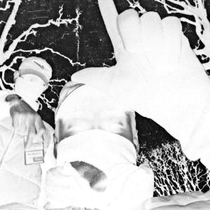 Dengarkan BLOOD (Explicit) lagu dari Yn Krol dengan lirik