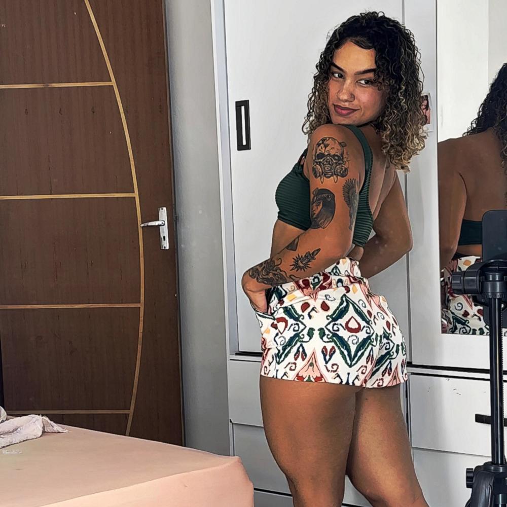 SEM QUERER QUERENDO, ELA ESBARROU NA GLOCK NOVA - VERSÃO CARIOCA (Explicit)