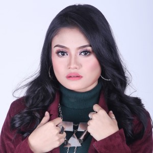 收聽Sarah Fazny的Tak Mungkin (Minus One)歌詞歌曲