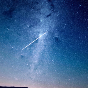 Listen to A Song Of Stars song with lyrics from 데일리 스케치