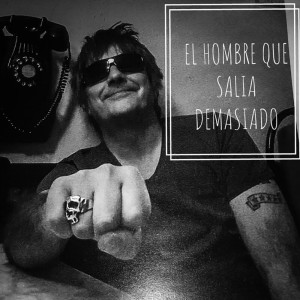 Album El Hombre Que Salia Demasiado oleh Javier Andreu