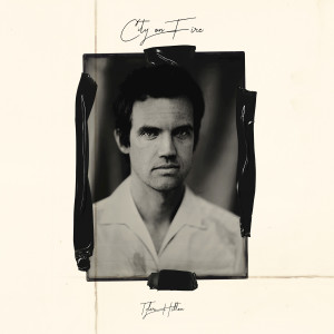 ดาวน์โหลดและฟังเพลง Season Change พร้อมเนื้อเพลงจาก Tyler Hilton