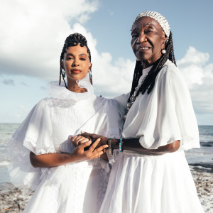 Album Odocyá (feat. Grupo Tidzy Sabuka) from Héloa