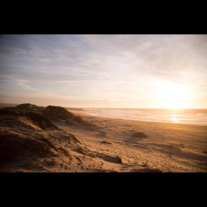 Dengarkan Rise the Sun lagu dari Relaxing Music dengan lirik