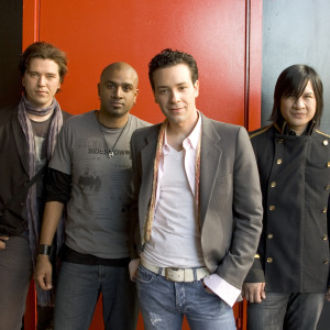 ดาวน์โหลดและฟังเพลง Statue (Virgin Digital Sessions) พร้อมเนื้อเพลงจาก Low Millions