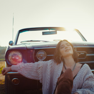 Listen to Sunce Moje song with lyrics from Mia Dimšić