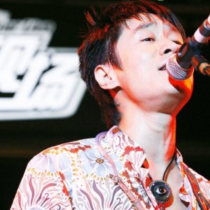 Listen to Ai Shui song with lyrics from 常宽