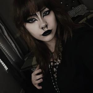 ดาวน์โหลดและฟังเพลง myCEMETERYBRiDE (Explicit) พร้อมเนื้อเพลงจาก Layth