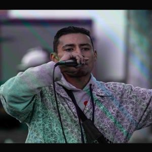 收聽El Apolo的Mil Hojas歌詞歌曲