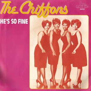 收听THE CHIFFONS的He's So Fine歌词歌曲