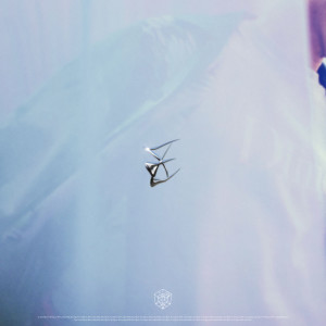 Dengarkan lagu Another Like You nyanyian EAUXMAR dengan lirik