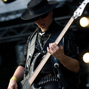 Jussi Kinnunen ดาวน์โหลดและฟังเพลงฮิตจาก Jussi Kinnunen