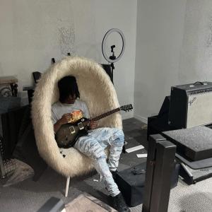 default playlist img