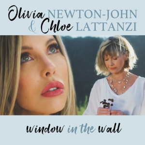 ดาวน์โหลดและฟังเพลง Window In The Wall พร้อมเนื้อเพลงจาก Olivia Newton John