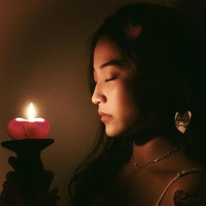 ดาวน์โหลดและฟังเพลง 无法抗拒的你 พร้อมเนื้อเพลงจาก Maderlin Weng