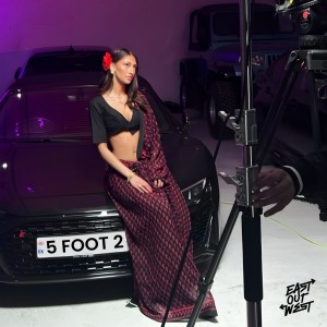 收聽Sliime的5 Foot 2 (Genda Phool)歌詞歌曲