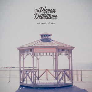 ดาวน์โหลดและฟังเพลง Light Me Up พร้อมเนื้อเพลงจาก The Pigeon Detectives