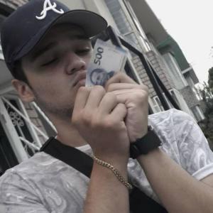 Listen to Visionario (Explicit) song with lyrics from Sio C