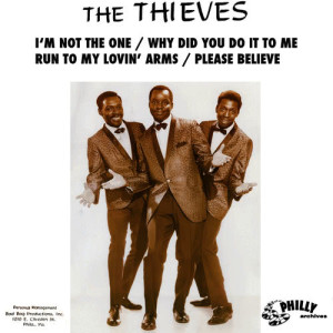 收聽The Thieves的I'm Not the One歌詞歌曲