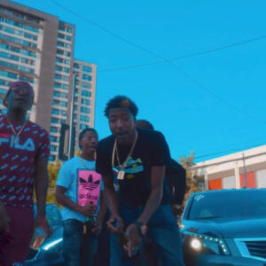 收聽Punto T的YO QUIERO DINERO歌詞歌曲