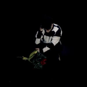 收聽Blvckrose的In the dark歌詞歌曲