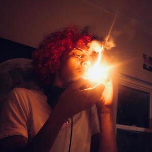 Thinstar的專輯Lighter (feat. Zoowe) (Explicit)