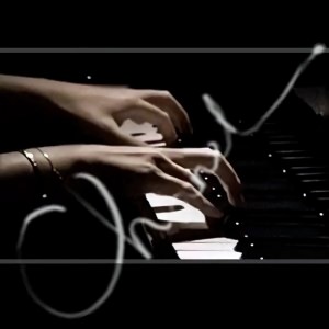 收聽淺緋色的喵的Last Reunion-華彩(鋼琴配樂版)歌詞歌曲