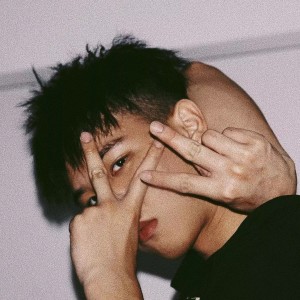 Dengarkan I Know lagu dari HETA J dengan lirik