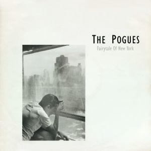 收聽The Pogues的Fairytale of New York (feat. Kirsty MacColl)歌詞歌曲