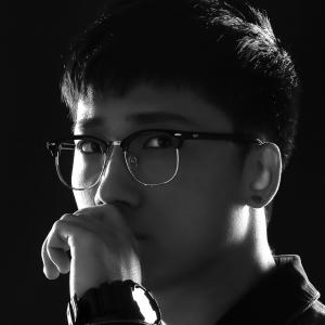 Dengarkan lagu 离 nyanyian 李尚泽 dengan lirik