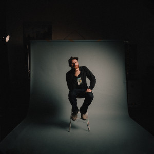 ดาวน์โหลดและฟังเพลง Sacrificed (Explicit) พร้อมเนื้อเพลงจาก Lester