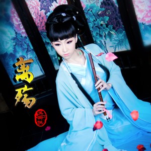 Dengarkan 离殇 lagu dari 王瑞淇 dengan lirik
