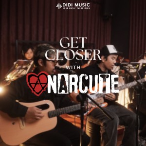 Dengarkan Pestapura lagu dari Anarcute dengan lirik