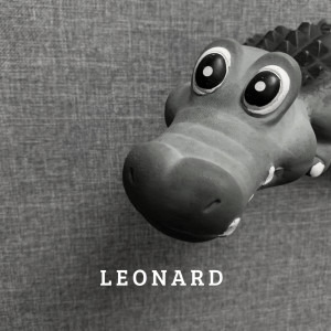 Leonard的专辑Pull Me Closer