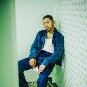 ดาวน์โหลดและฟังเพลง Fell Into It พร้อมเนื้อเพลงจาก Otis Kane