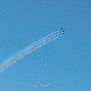 ดาวน์โหลดและฟังเพลง Top Gun Anthem พร้อมเนื้อเพลงจาก Mario Cabrera