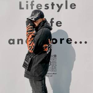 收聽Secret Boy的ถ้าต้องเห็นเธออยู่กับเขา歌詞歌曲